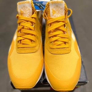 Reebok - Mustard Yellow Size 11